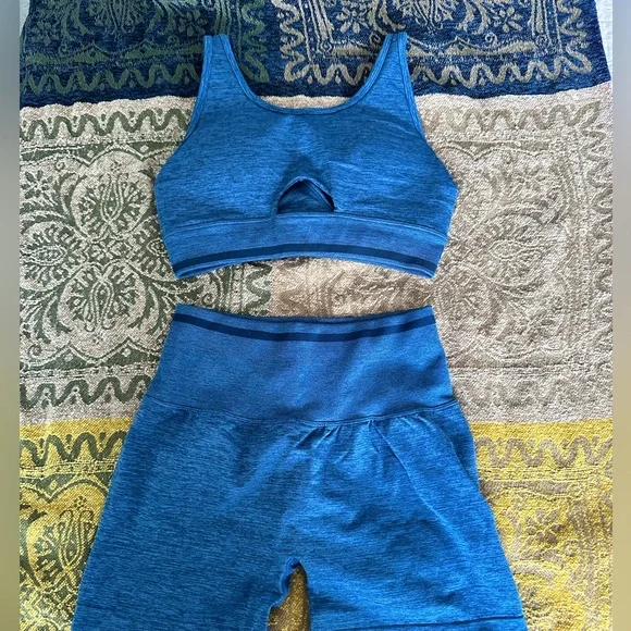 Buffbunny Baked Blue BBL Seamless Bra and Shorts Medium 💙